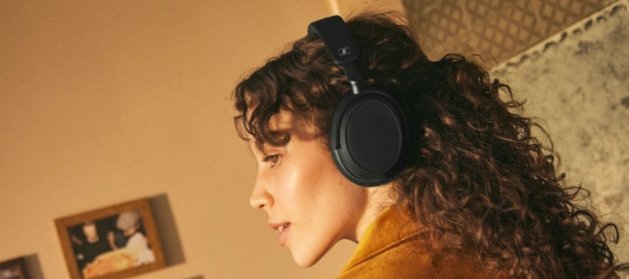 Sennheiser Accentum Plus Wireless Headphones