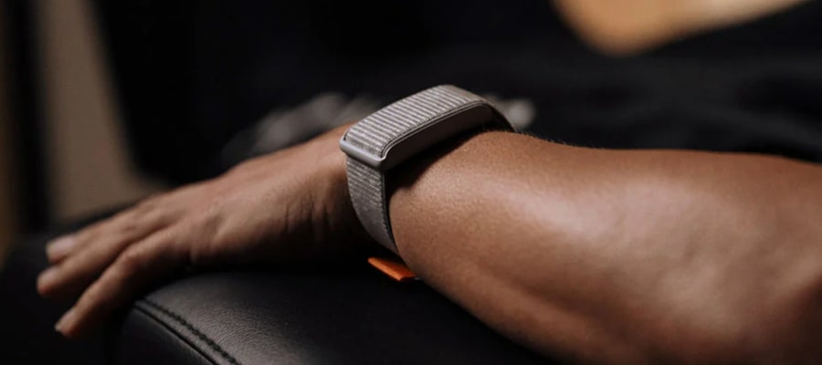 Amazfit Helio Strap: Efficient Screen-Free Fitness Tracker
